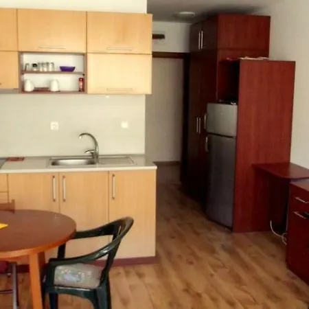 Студио В Роял Палм Apartment Sweti Wlas